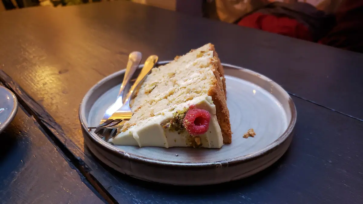 Greggs – vegan bakery in Redcliffe, Bristol
